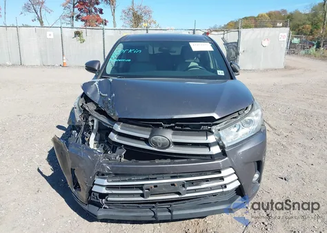 2018 Toyota Highlander Le Plus из США, поврежденный, VIN 5TDBZRFH9JS878346